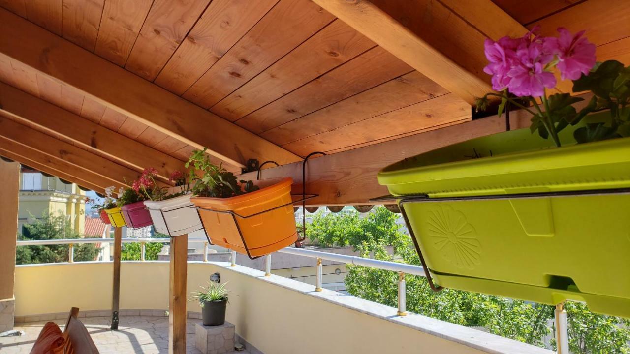 Apartmán Friends Terrace Tirana Exteriér fotografie